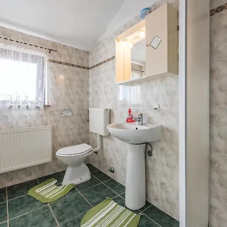 Apartment Awesome In With 3 Bedrooms Rovinj