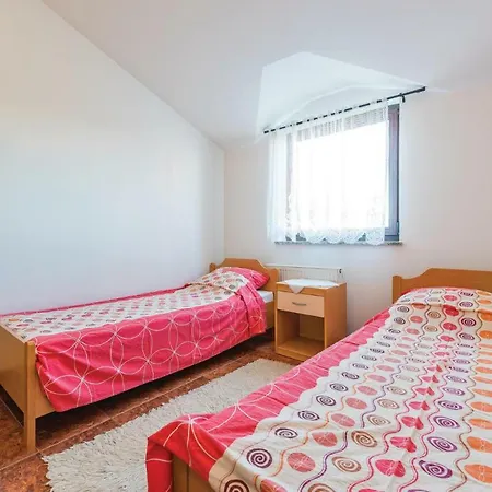 Apartment Awesome In With 3 Bedrooms Rovinj